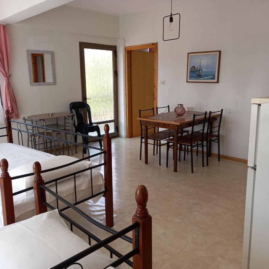 Μαρου Rooms Olympiakí Aktí 外观 照片