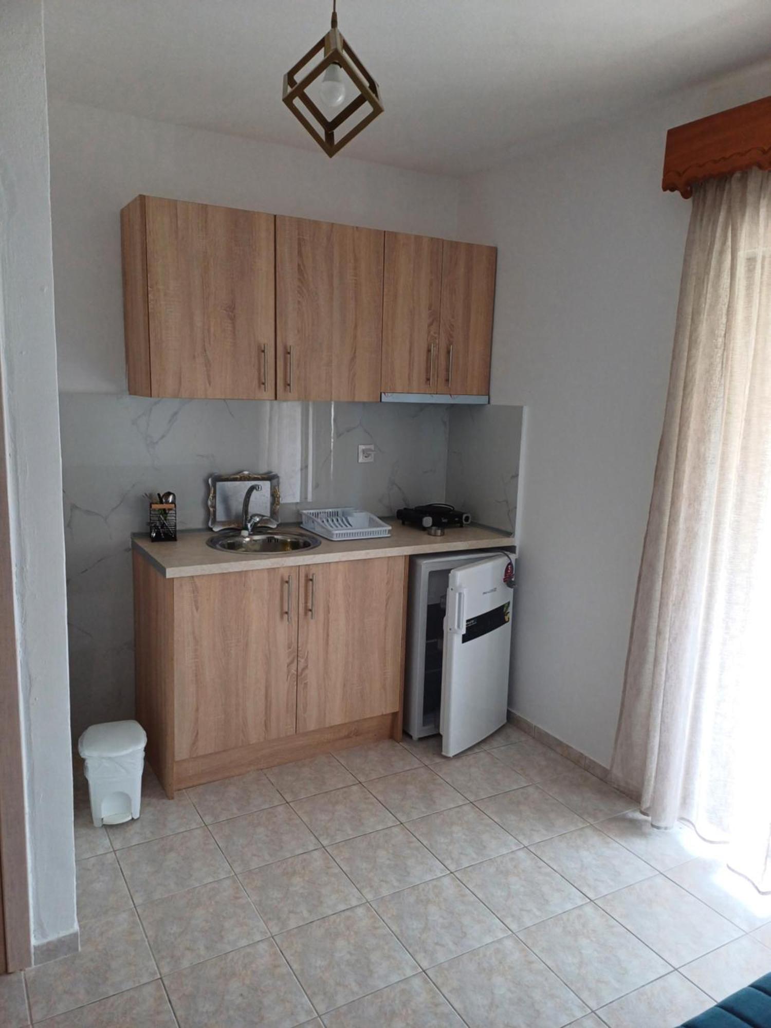 Μαρου Rooms Olympiakí Aktí 外观 照片